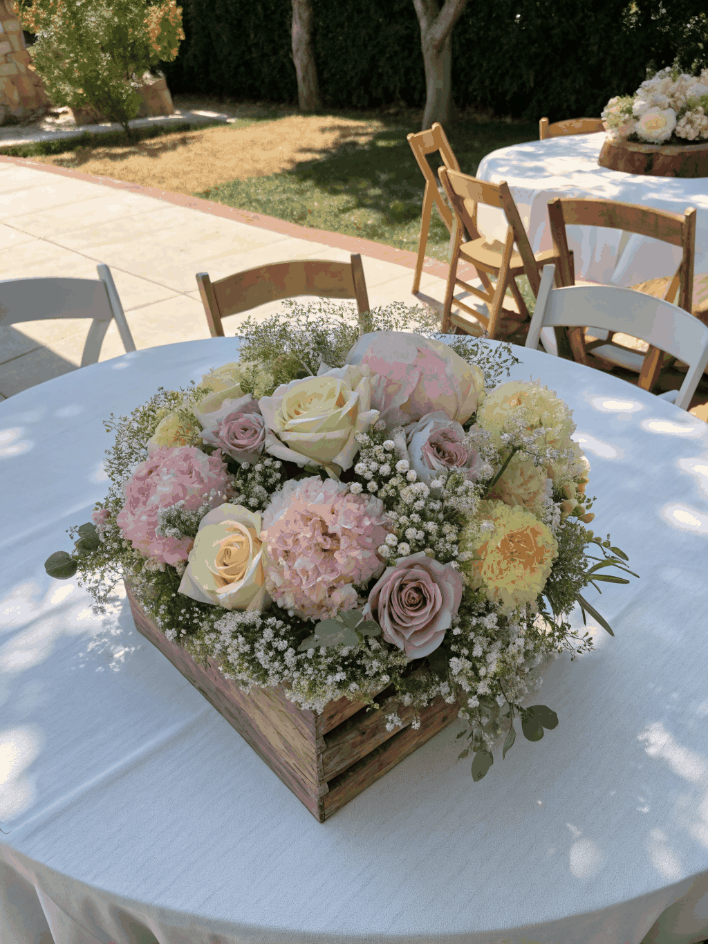 Détail floral d'une cérémonie laïque en plein air